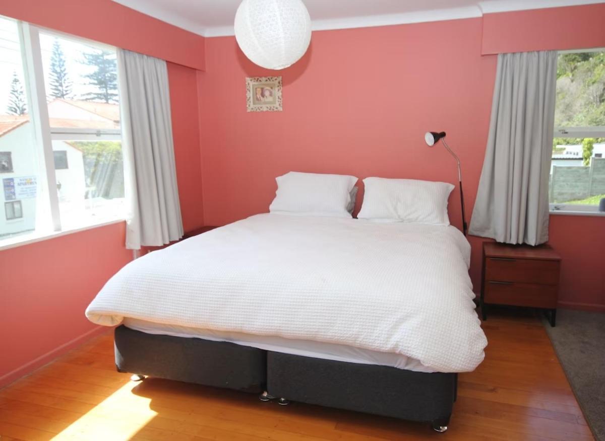 Waiwera Beach Getaway Екстер'єр фото